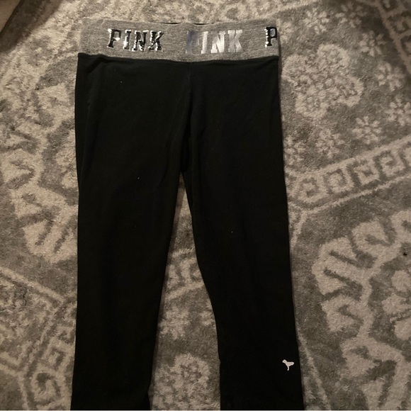 Pink Victorias Secret Black Cropped Yoga Pants - Picture 1 of 5